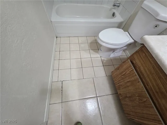 $1,100 | 4955 Jeffreys Street, Unit 703, Las Vegas, NV 89119