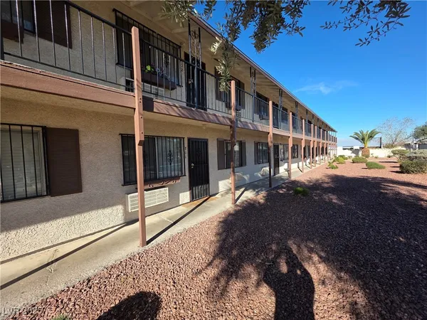 $760 | 4955 Jeffreys Street, Unit 703, Las Vegas, NV 89119