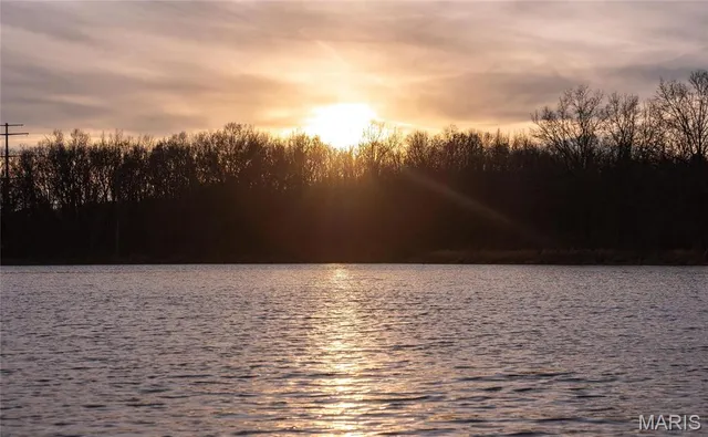 $590,000 | 15319 Laminack Road, Carterville, IL 62918