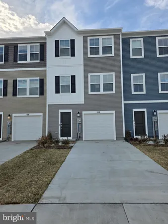 $1,900 | 104 Kinkade Court, Martinsburg, WV 25403