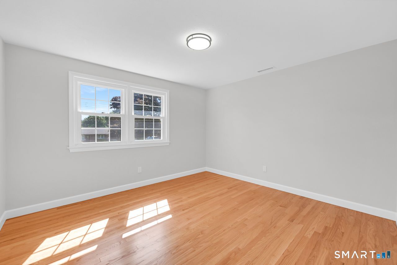 129 Midwell Road Wethersfield, CT 06109 - Photo 19 of 28