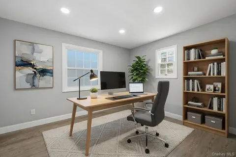 $849,000 | 10 Curlin Lane, St. James, NY 11780