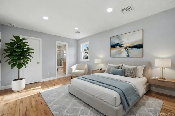 $849,000 | 10 Curlin Lane, St. James, NY 11780