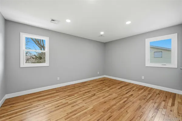 $849,000 | 10 Curlin Lane, St. James, NY 11780