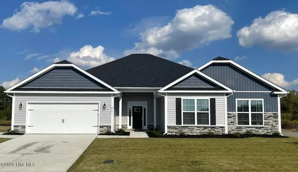$389,300 | 186 Seashore Street, Grimesland, NC 27837