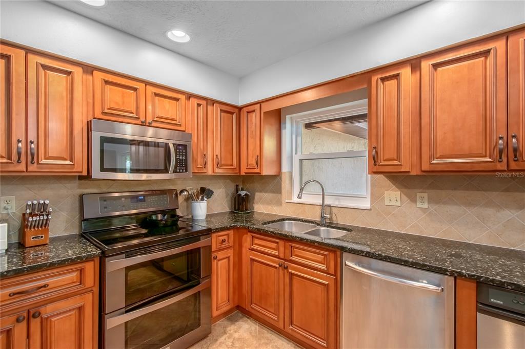 3005 Southeast 160th Ln Road Summerfield, FL 34491 - Photo 15 of 51