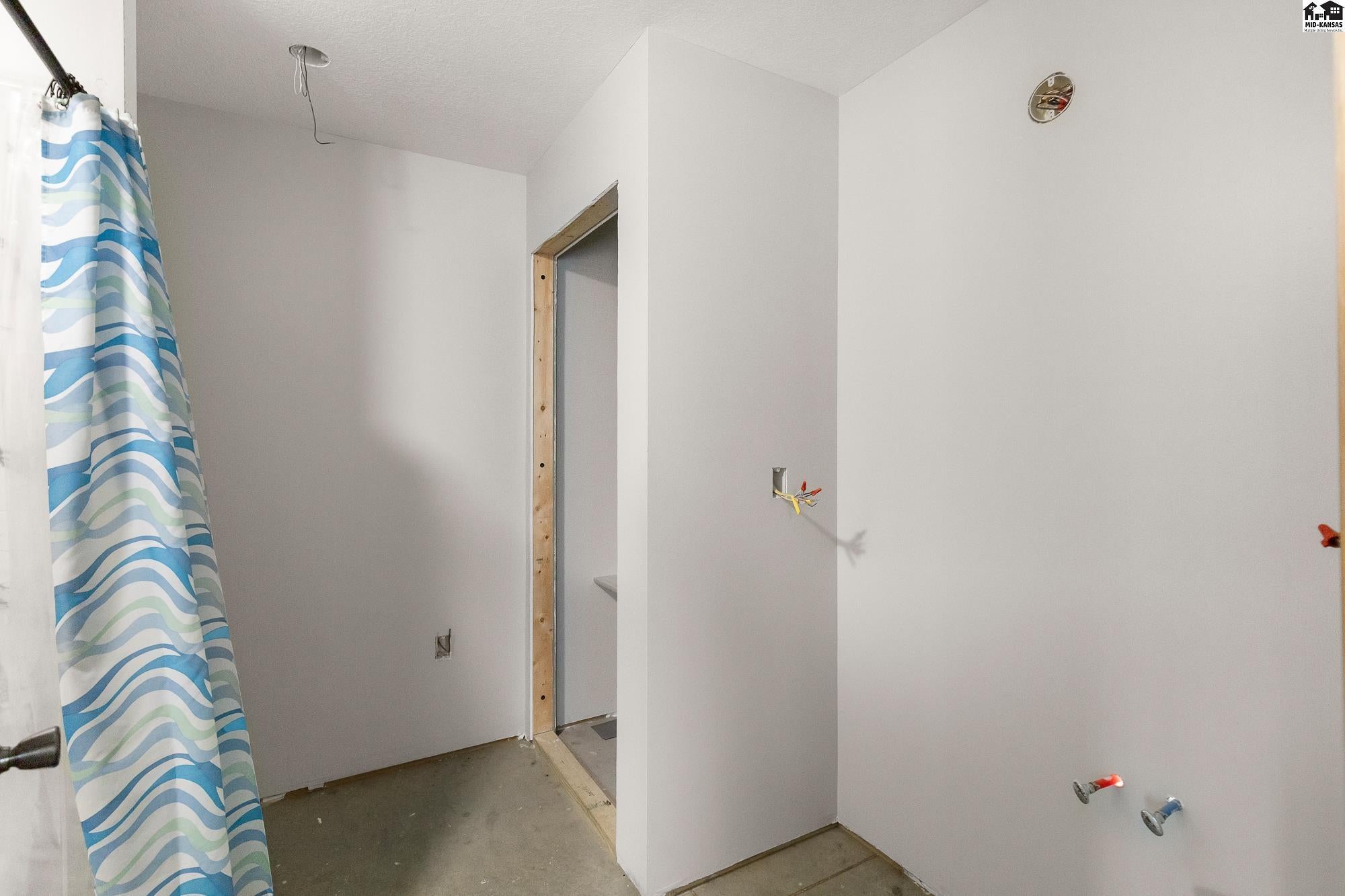 2939 North Halstead Road Halstead, KS 67056 - Photo 14 of 50 Gallery Image 14