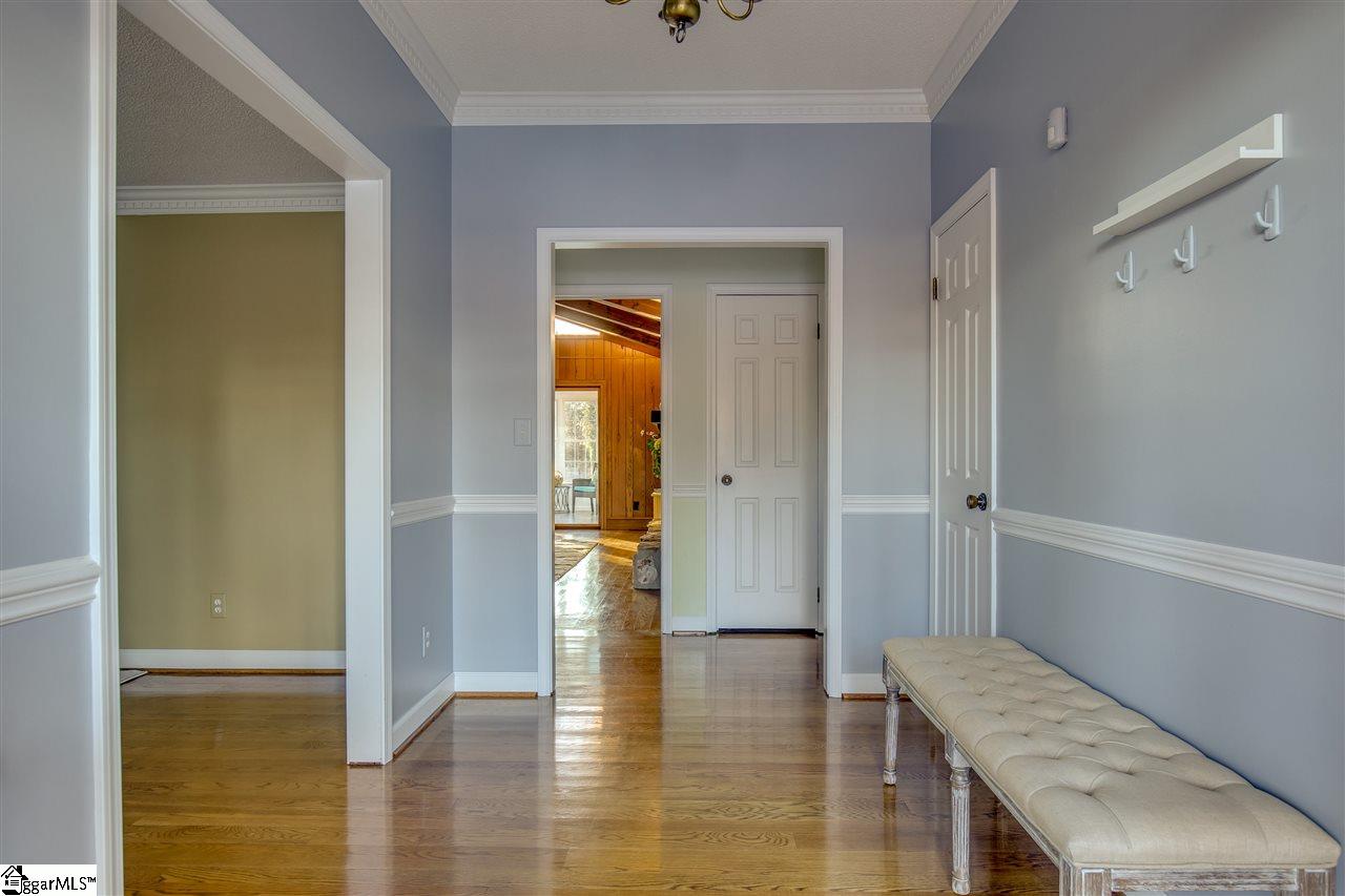 1020 Boiling Springs Road Greer, SC 29650 - Photo 2 of 34