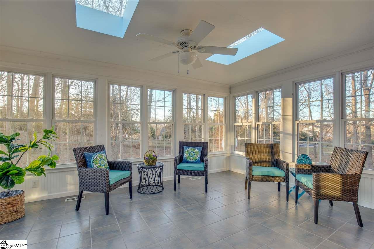 1020 Boiling Springs Road Greer, SC 29650 - Photo 14 of 34