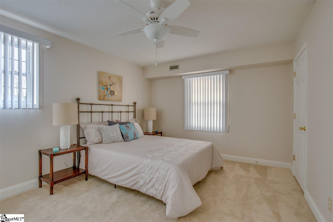 1020 Boiling Springs Road Greer, SC 29650 - Photo 18 of 34