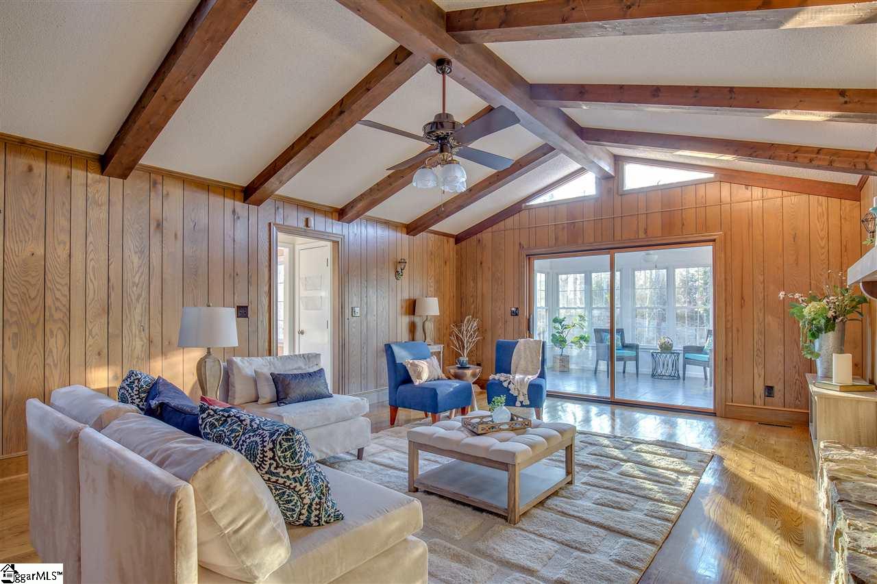 1020 Boiling Springs Road Greer, SC 29650 - Photo 7 of 34