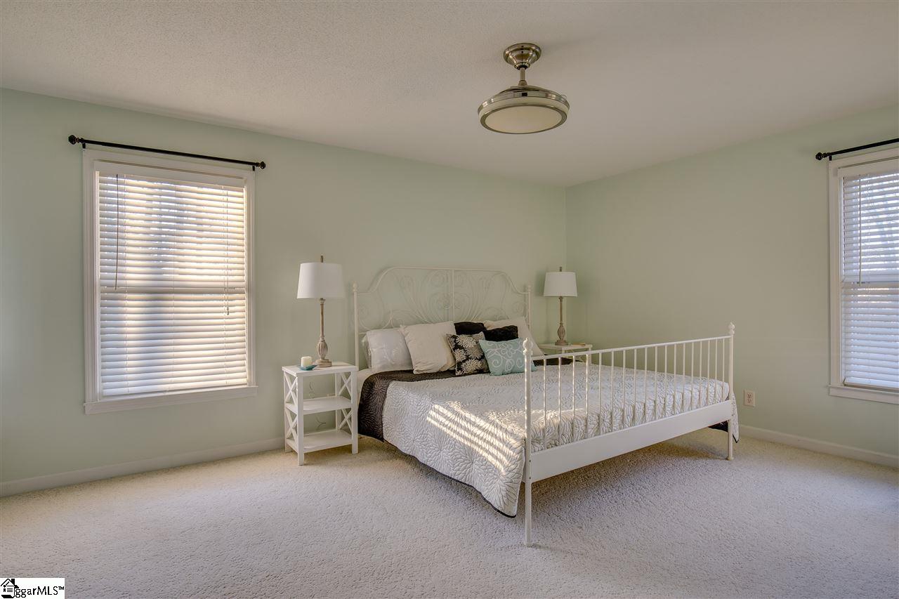 1020 Boiling Springs Road Greer, SC 29650 - Photo 9 of 34