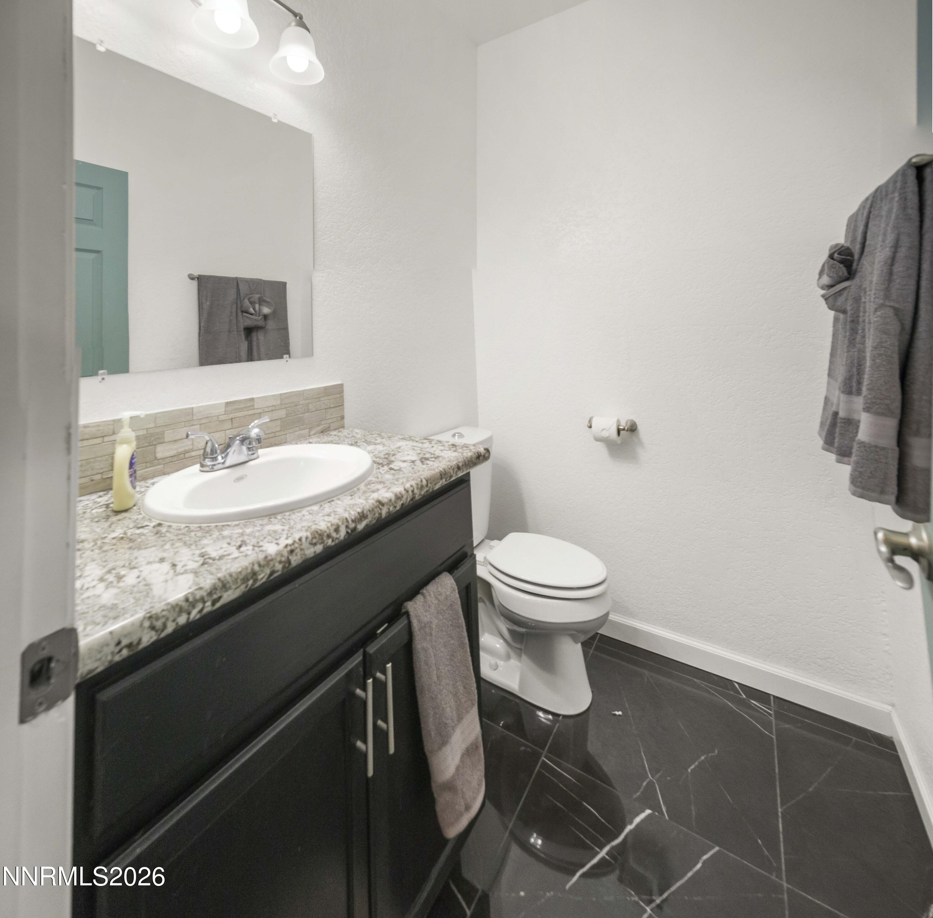 2983 North Fork Road Fernley, NV 89408 - Photo 19 of 55 bath