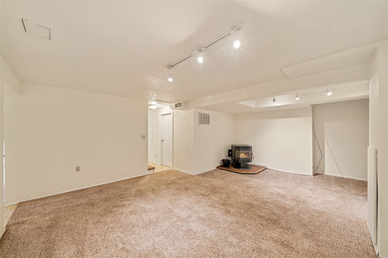 2626 South Barker Road Greenacres, WA 99016 - Photo 13 of 20