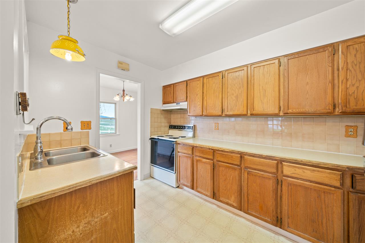 2626 South Barker Road Greenacres, WA 99016 - Photo 8 of 20