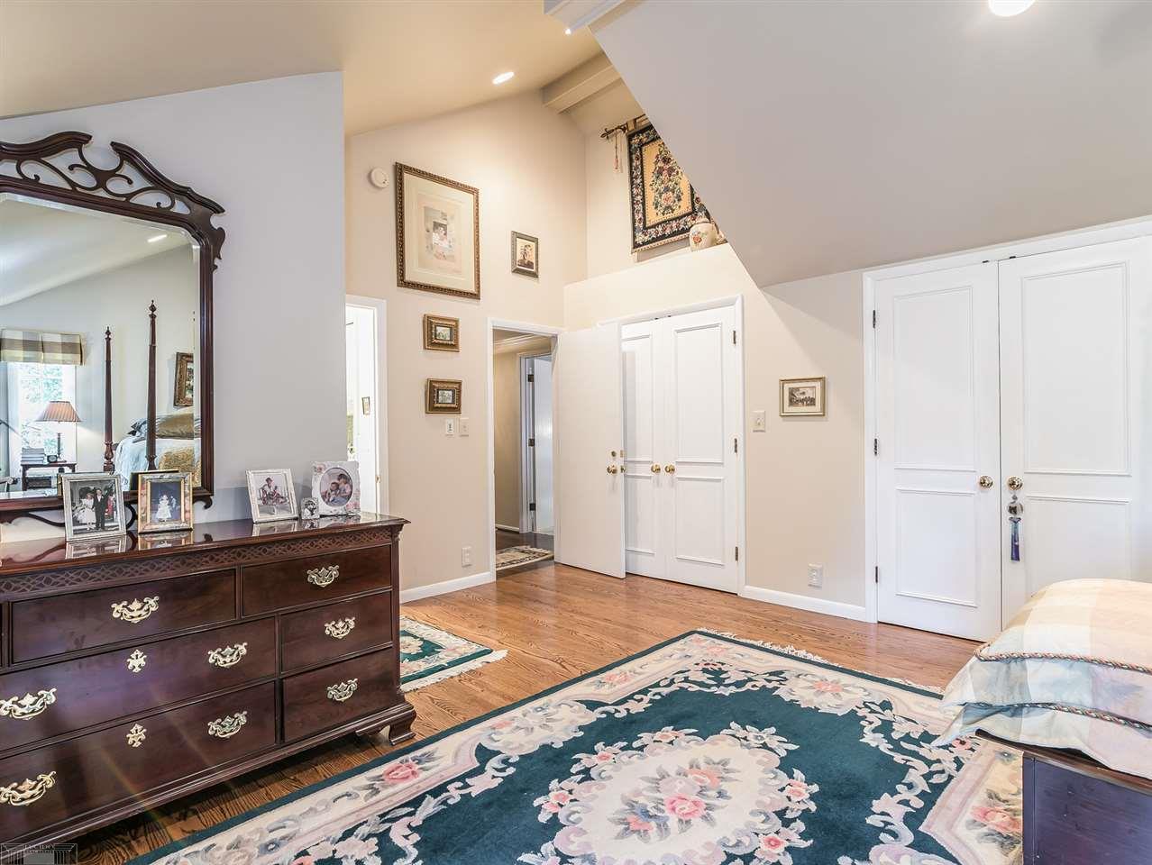 525 Shelden Road Grosse Pointe, MI 48236 - Photo 24 of 51 31324235-23.JPG