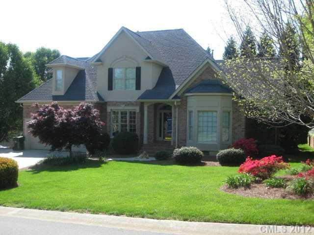 550 Cranborne Chase Fort Mill, SC 29708 - Photo 1 of 16 a front view of a house with garden