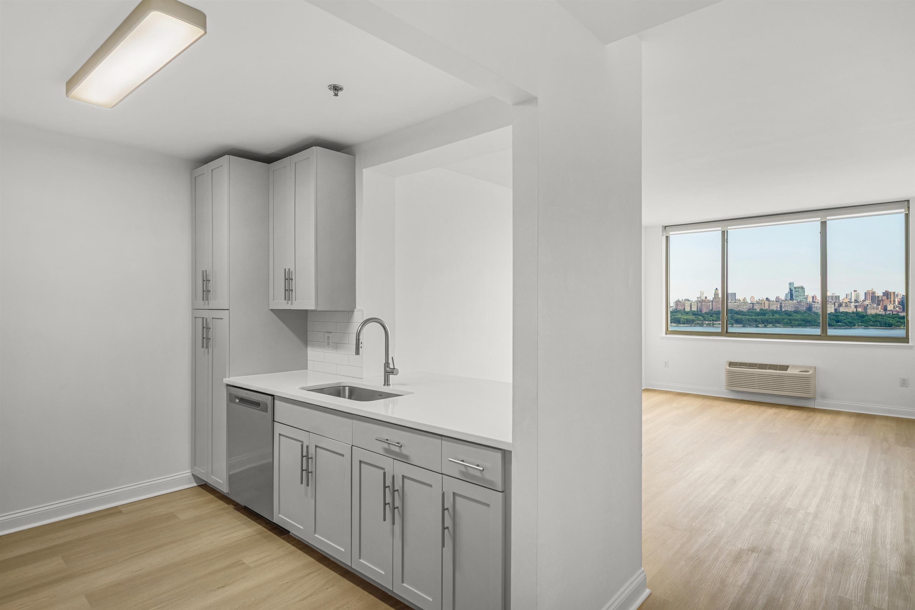 99 Gorge Road, Unit 1405 Edgewater, NJ 07020 - Photo 7 of 15
