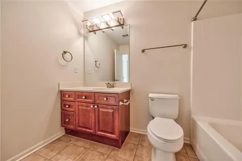 $355,000 | 16164 Linden Street, Overland Park, KS 66085
