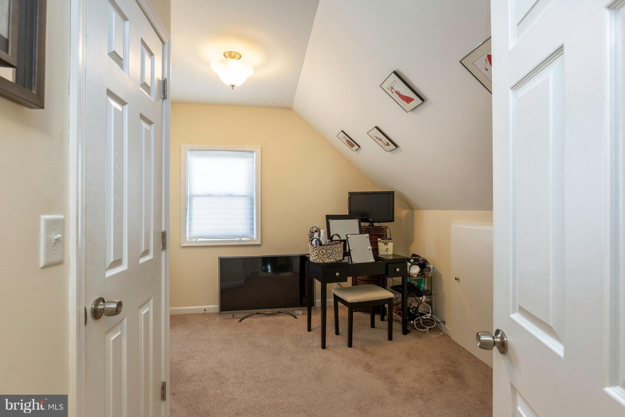 1 Twin Oaks Road Linthicum, MD 21090 - Photo 16 of 84 Large 2nd master bedroom upstairs!