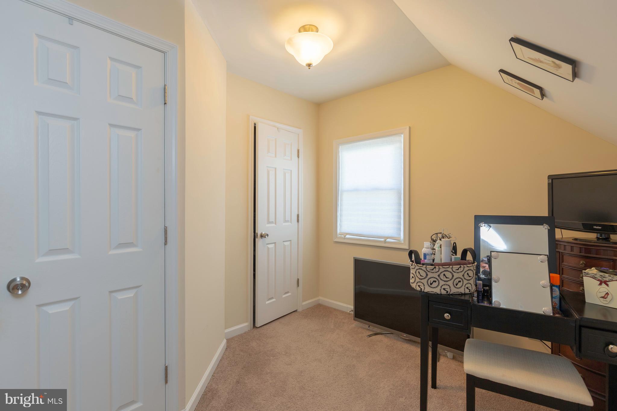 1 Twin Oaks Road Linthicum, MD 21090 - Photo 19 of 84