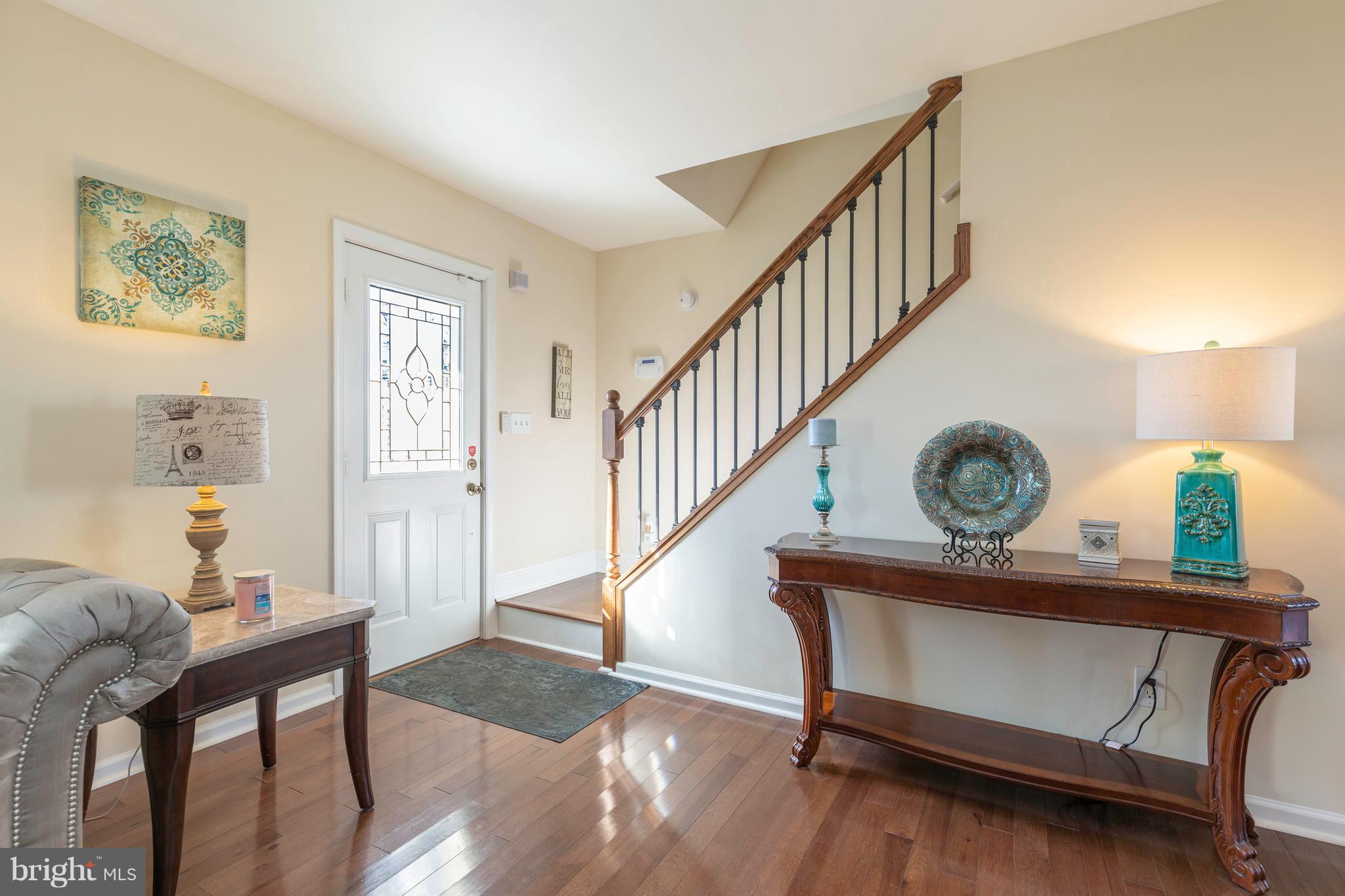 1 Twin Oaks Road Linthicum, MD 21090 - Photo 3 of 84 Lovely open foyer entrance.