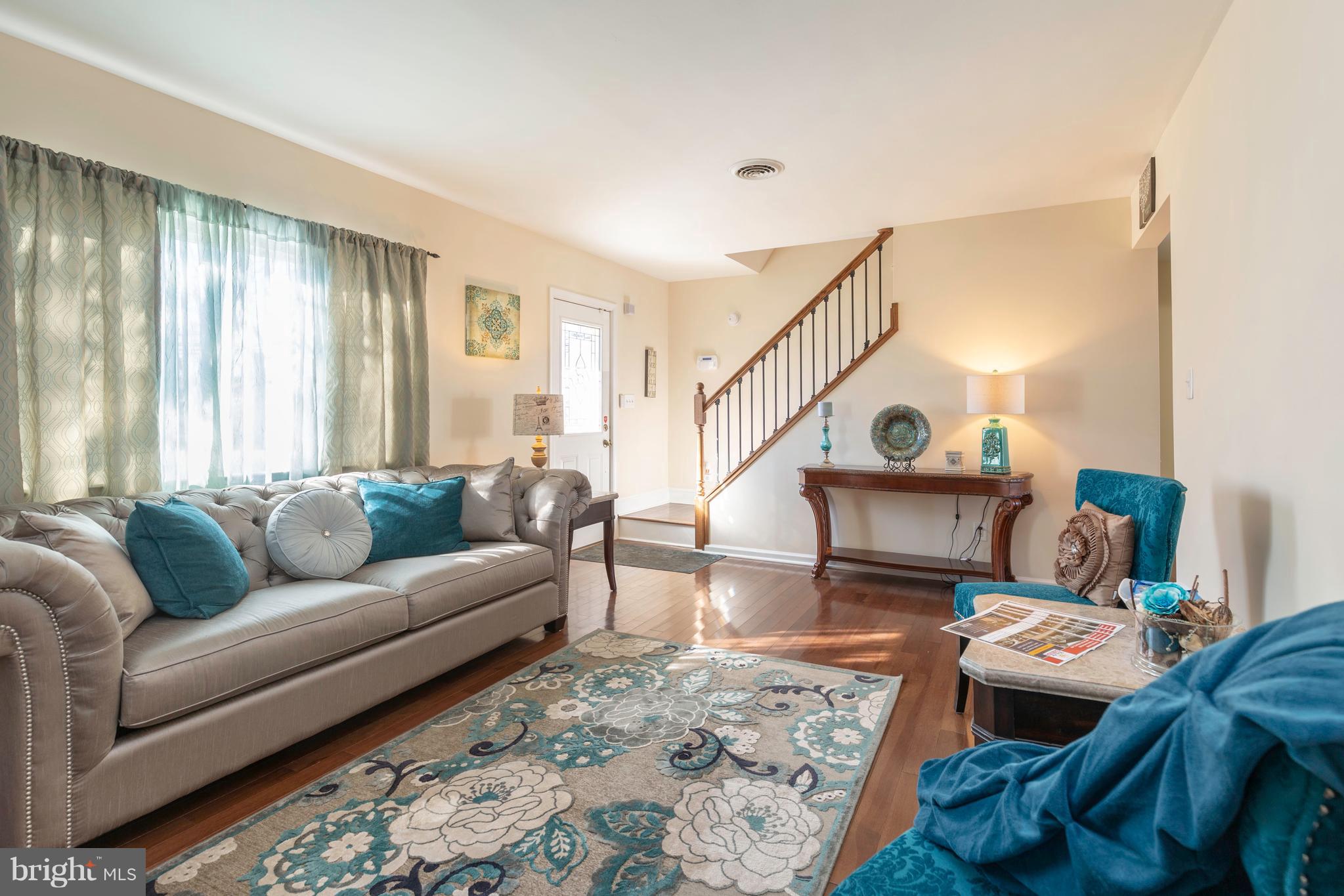 1 Twin Oaks Road Linthicum, MD 21090 - Photo 4 of 84 Beautiful living/family room.