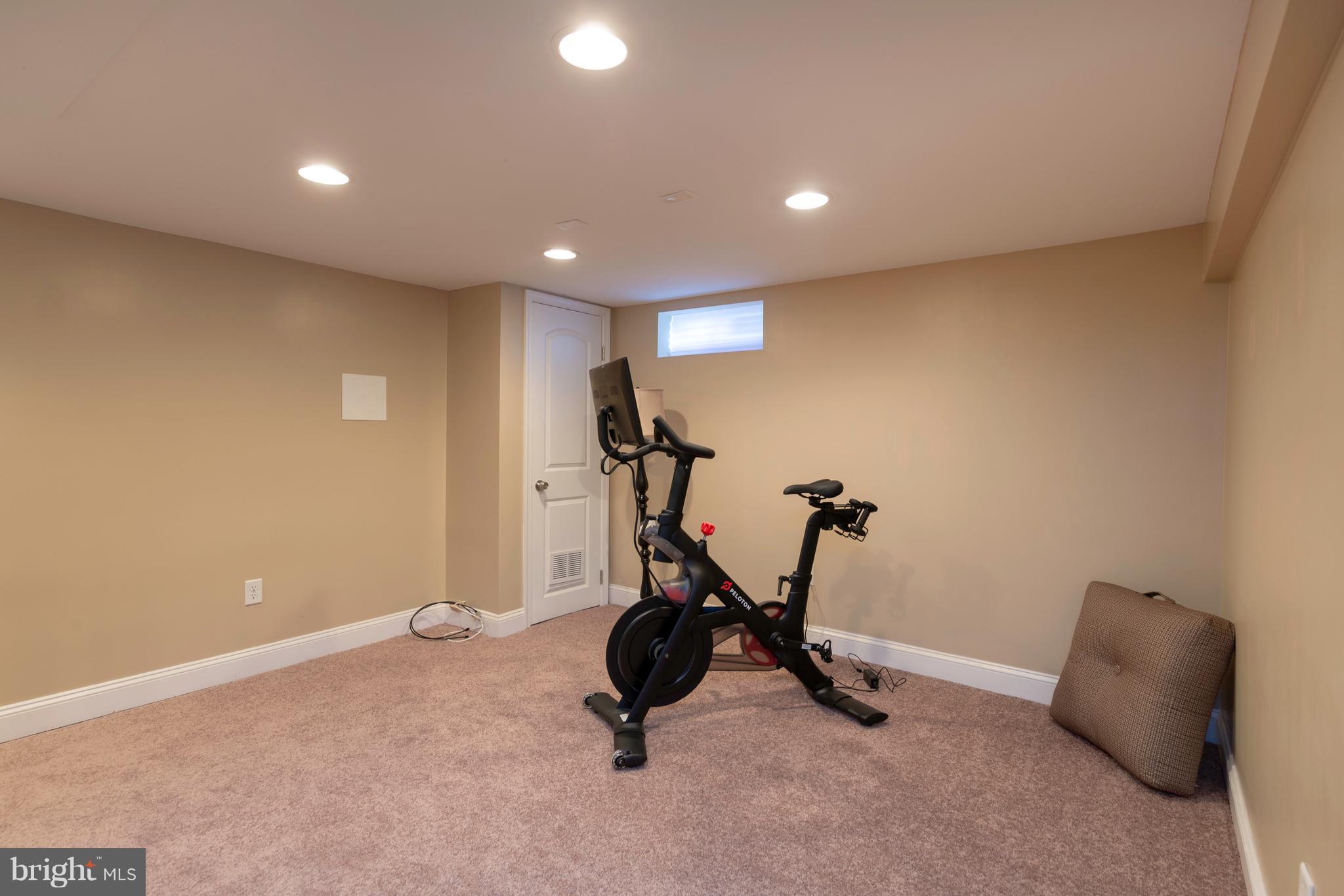 1 Twin Oaks Road Linthicum, MD 21090 - Photo 42 of 84
