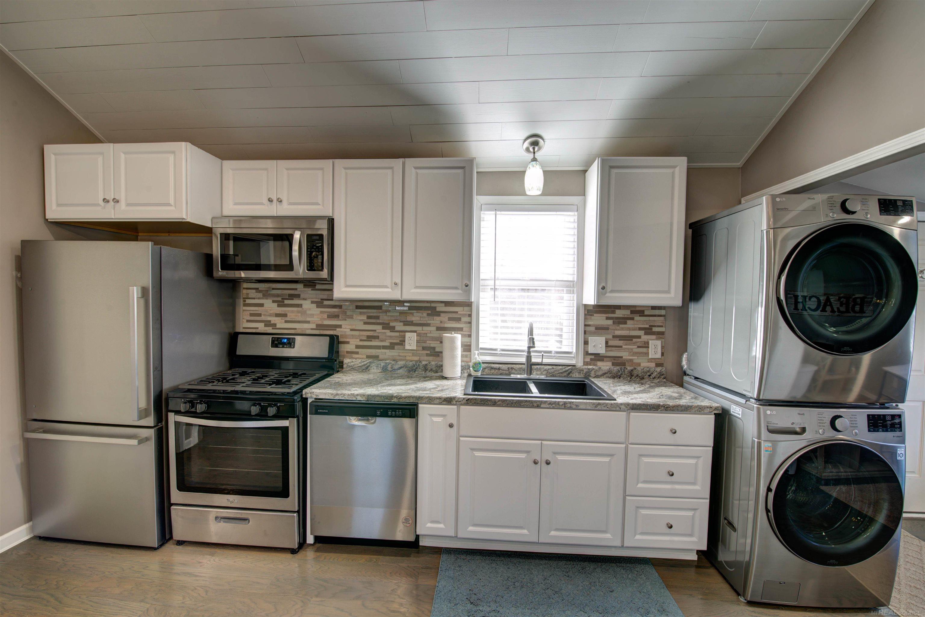 7272 Shoreward Road Lexington, MI 48450 - Photo 21 of 27 50133859-0f1da385-520c-4d5c-a8fd-f75c4f2c6d1a.JPG