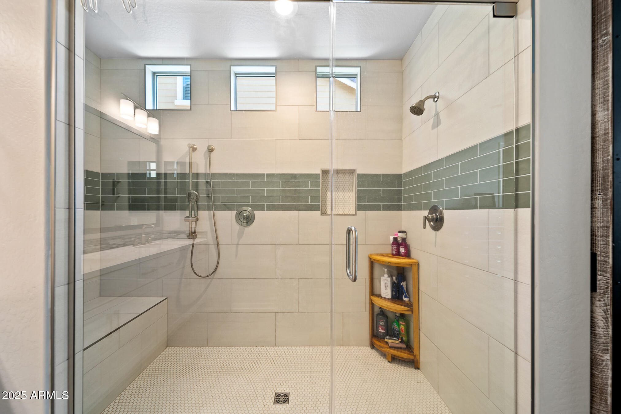 4155 East Jesse Street Gilbert, AZ 85295 - Photo 30 of 71 twinflamerealestatemedia-37_(2025)