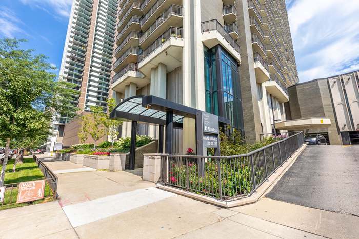 6007 North Sheridan Rd Unit 38G  
