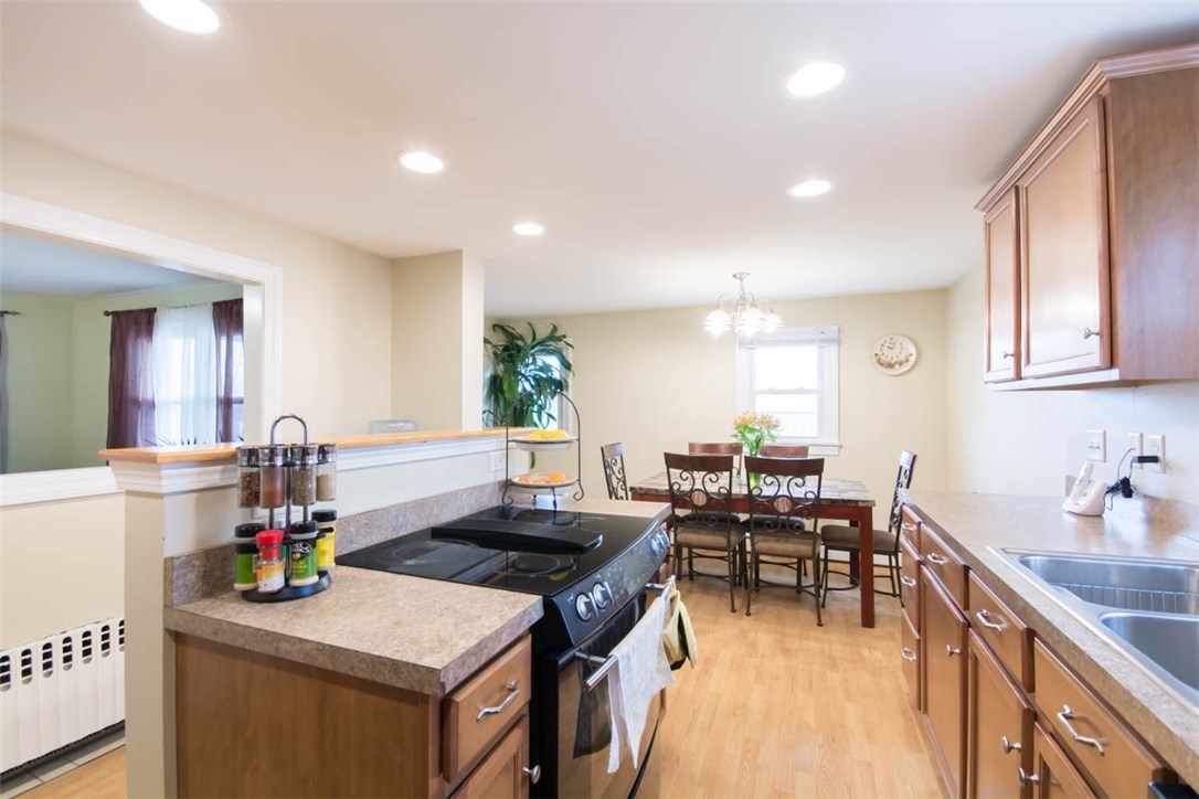 40 Cook Street Tiverton, RI 02878 - Photo 4 of 23 Gallery Image 4