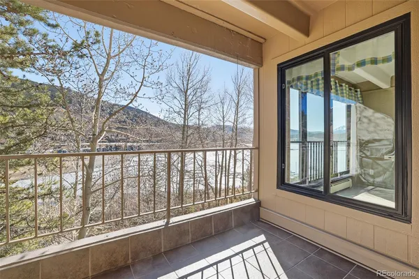 a view of a large window with an outdoor view