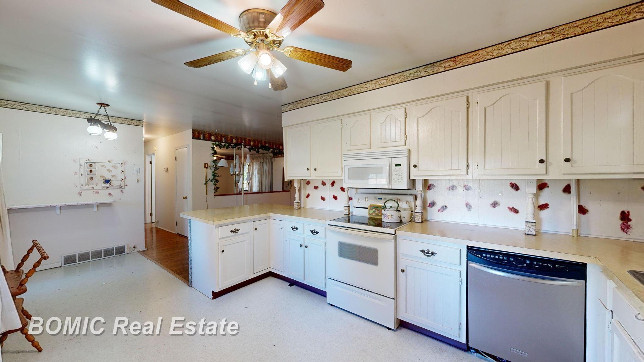 5027 West Willard Road Birch Run, MI 48415 - Photo 4 of 44 50157101-d66d97ae-cef6-4af0-8ba8-4deb55115a4c.JPG