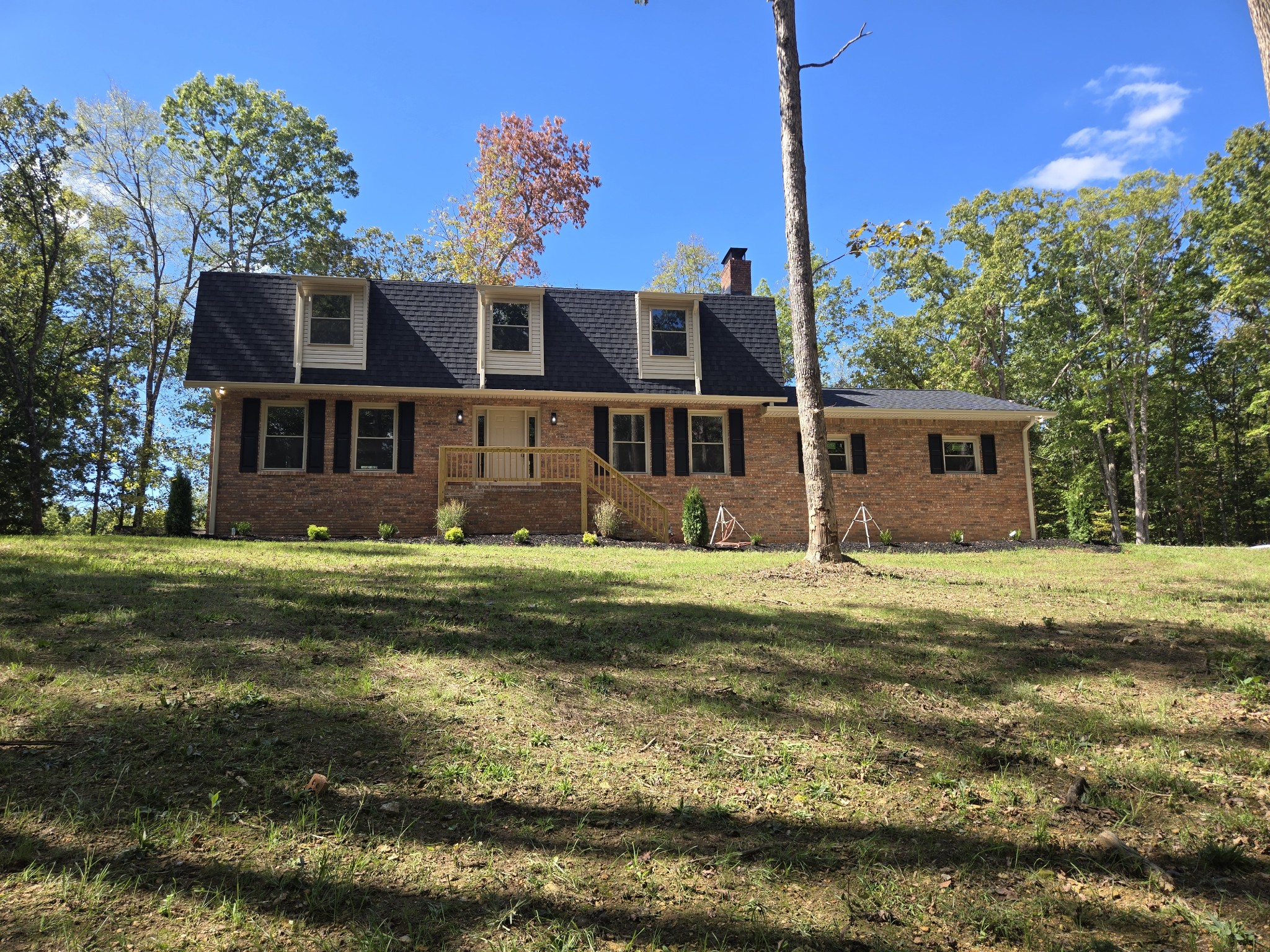 7 Bush Court Waverly, TN 37185 - Photo 5 of 48 a view of a house with a yard