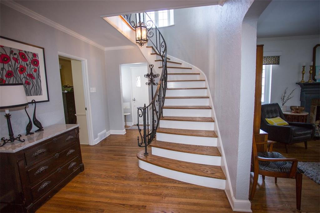 630 Chestnut Street Indiana, PA 15701 - Photo 2 of 25 Entry