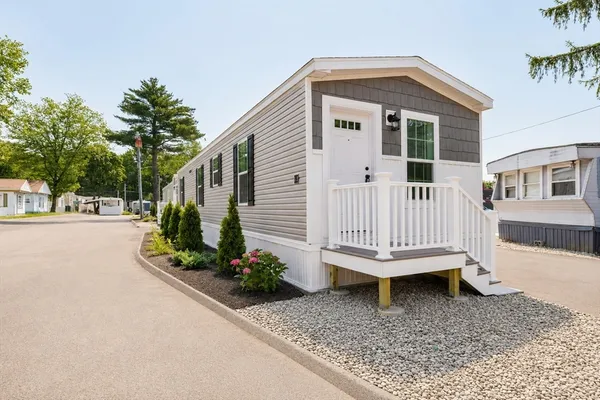 $169,900 | 1346 Newport Avenue, Unit A2, Attleboro, MA 02703