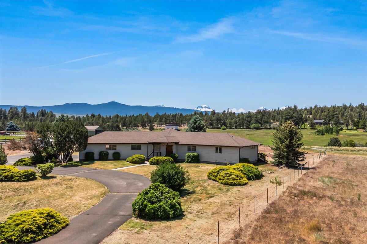64515 Rock Springs Road Bend, OR 97703 - Photo 41 of 49 Front of home facing West