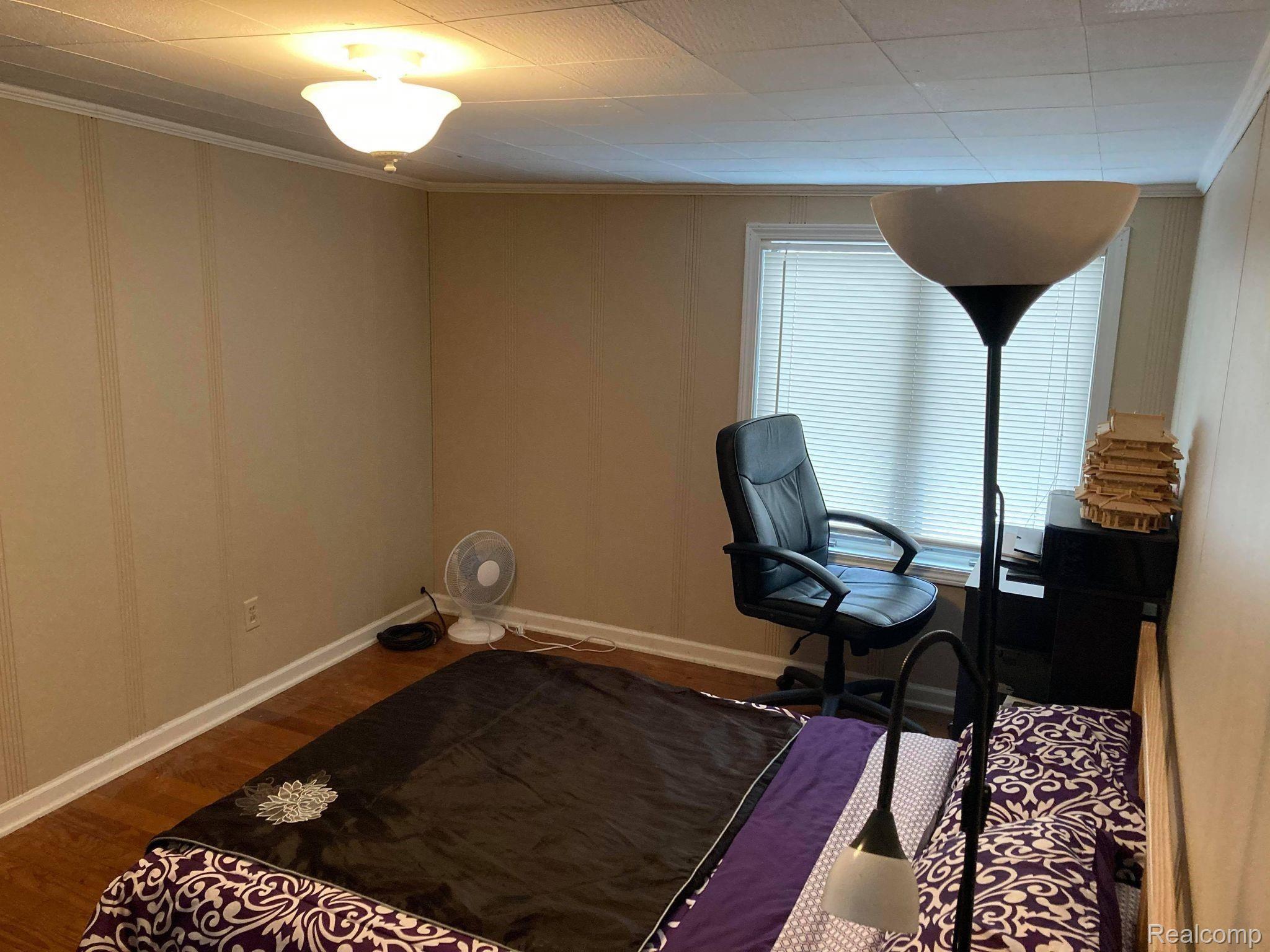 7539 Lakeshore Road Lexington, MI 48450 - Photo 13 of 18 master1.jpg