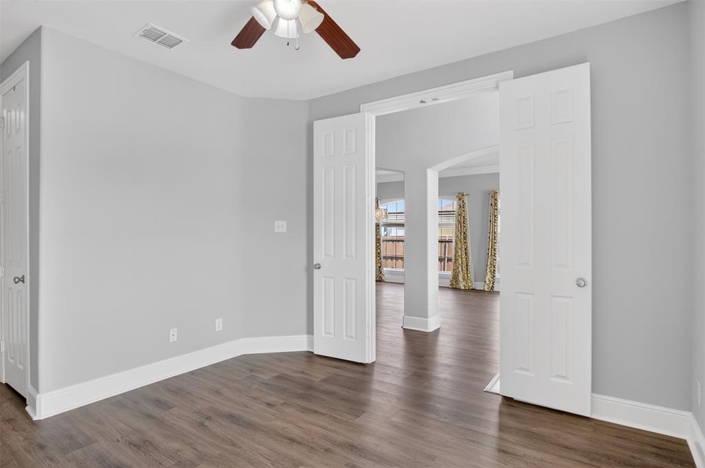 10115 Stone Harbor Way Irving, TX 75063 - Photo 33 of 40