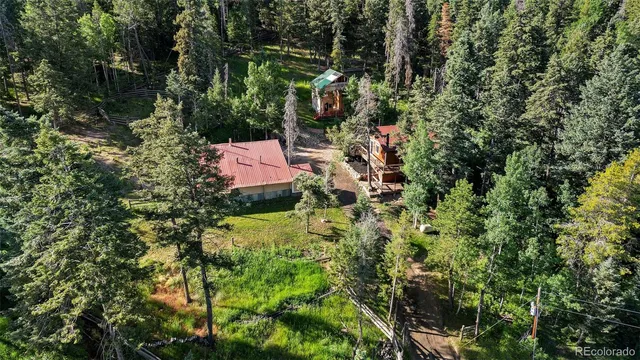 a view of a patio in backyard