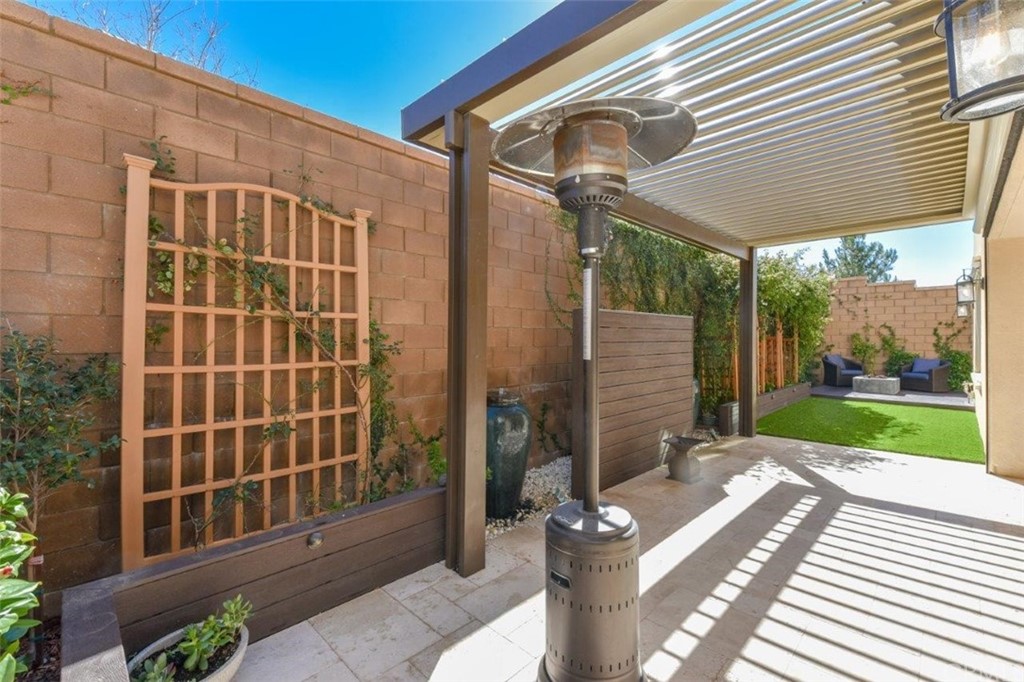 134 Paxton Irvine, CA 92620 - Photo 50 of 51 a front view of a house with a garden