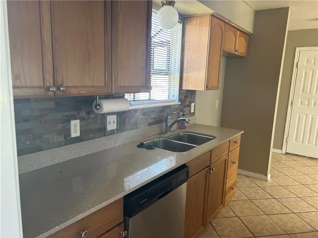 $1,650 | 7101 Premont Drive, Corpus Christi, TX 78414