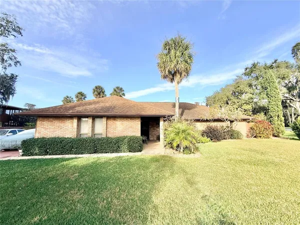 $450,000 | 1813 Maine Court, Tavares, FL 32778