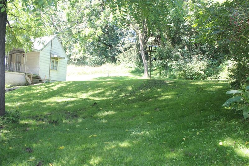 67 McMichael Road Carnegie, PA 15106 - Photo 11 of 17 View of the yard coming up the driveway