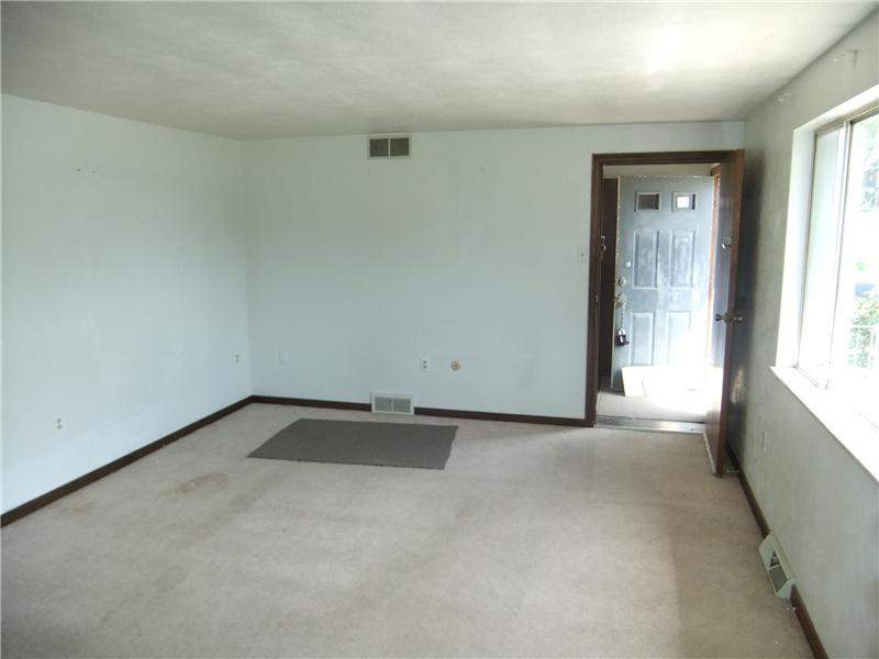 3266 Middletown Road Sheraden, PA 15204 - Photo 2 of 9 Living Room.