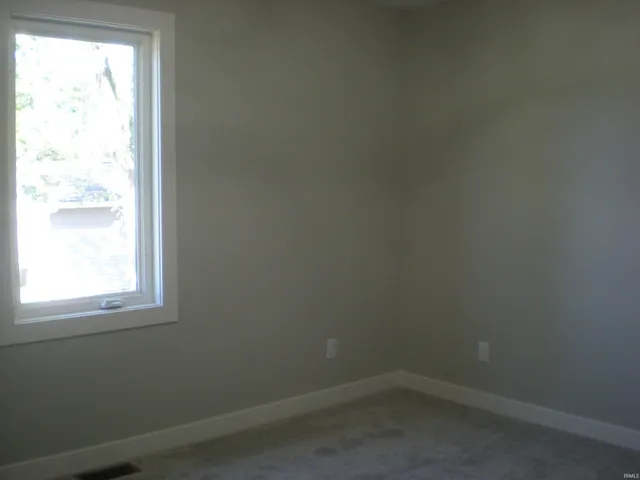 $2,350 | 5960 North Clinton Street, Fort Wayne, IN 46825