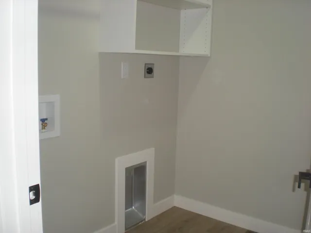 $2,350 | 5960 North Clinton Street, Fort Wayne, IN 46825