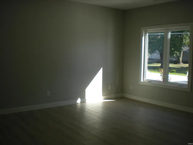 $2,350 | 5960 North Clinton Street, Fort Wayne, IN 46825