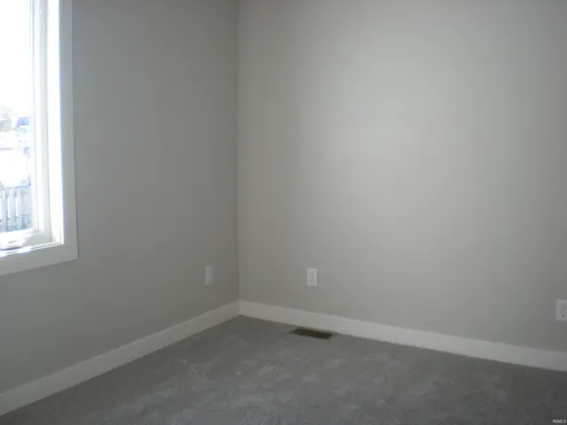 $2,350 | 5960 North Clinton Street, Fort Wayne, IN 46825